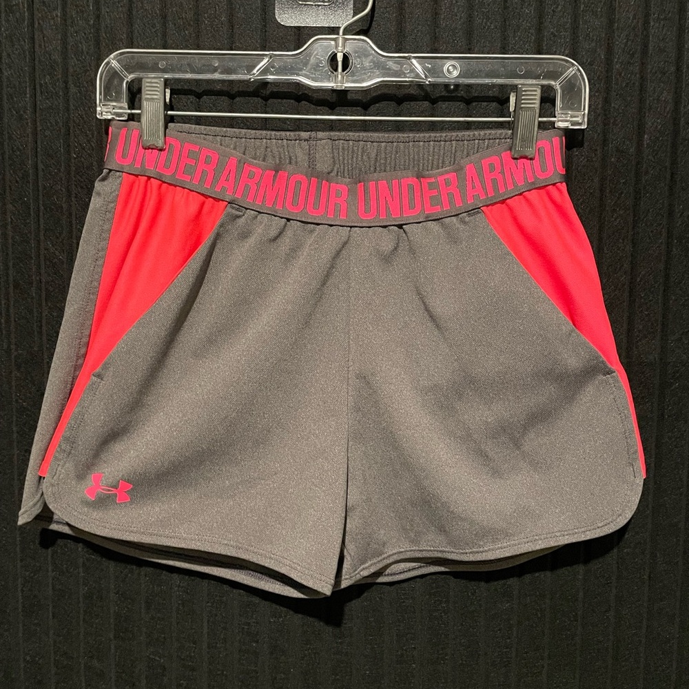 Under Armour Women's Athletic‎ Shorts in Gray and Pink